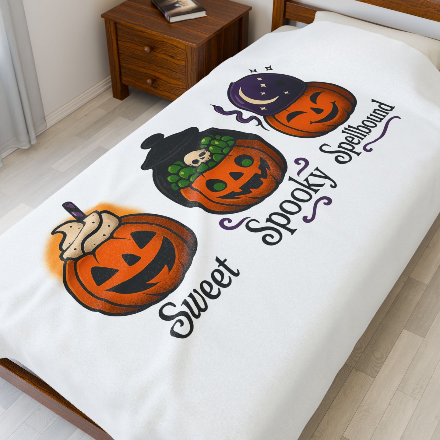 Halloween Velveteen Plush Blanket, Cozy Throw, Spooky Home Decor, Fall Gift, Pumpkin Design, Soft Blanket for Kids and Adults