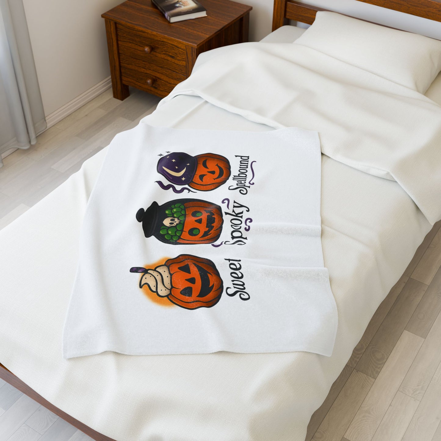 Halloween Velveteen Plush Blanket, Cozy Throw, Spooky Home Decor, Fall Gift, Pumpkin Design, Soft Blanket for Kids and Adults