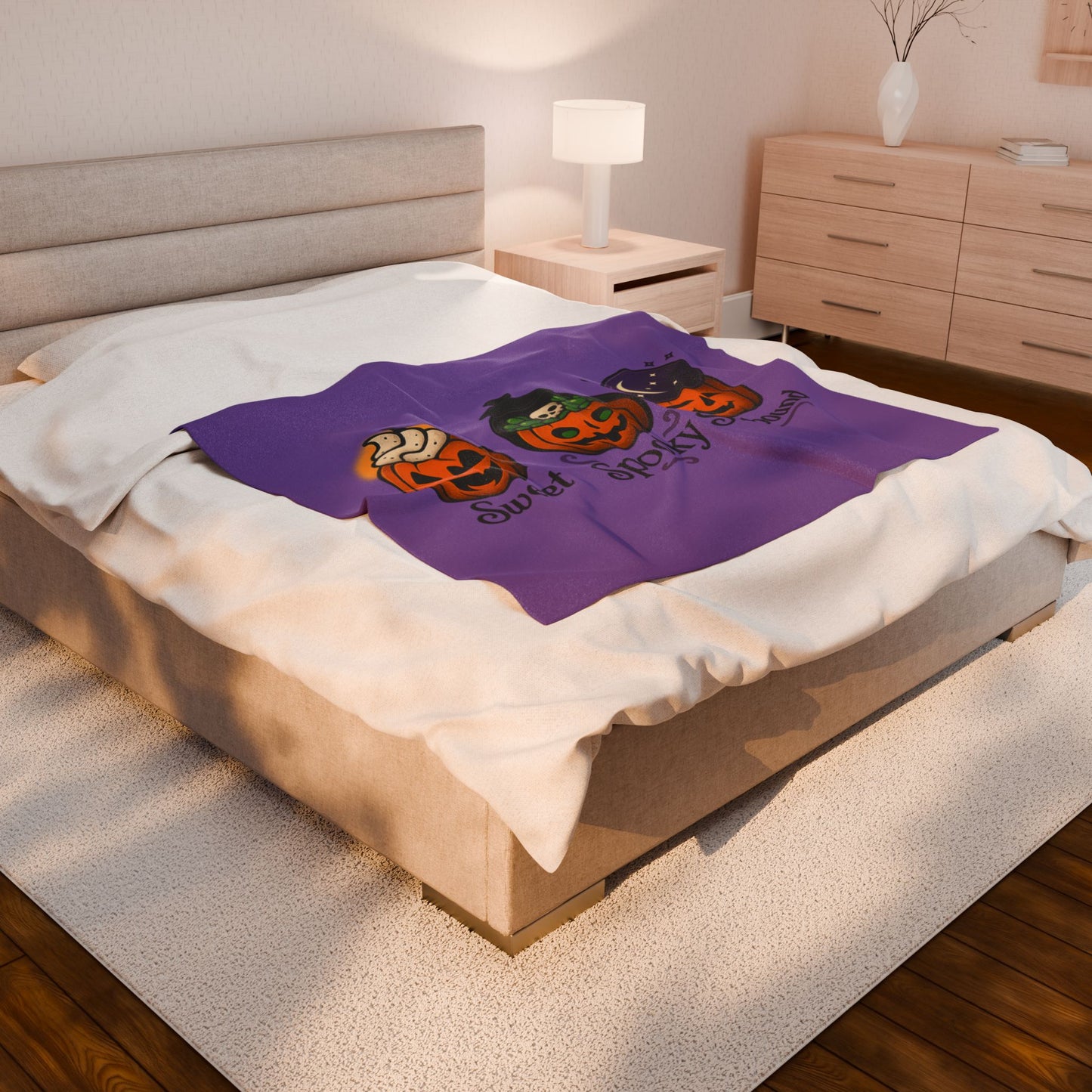 Halloween Cream Velveteen Plush Blanket - Cozy Throw for Fall Decor, Spooky Season Gift, Pumpkin Design, Seasonal Blanket, Cute Home Accent