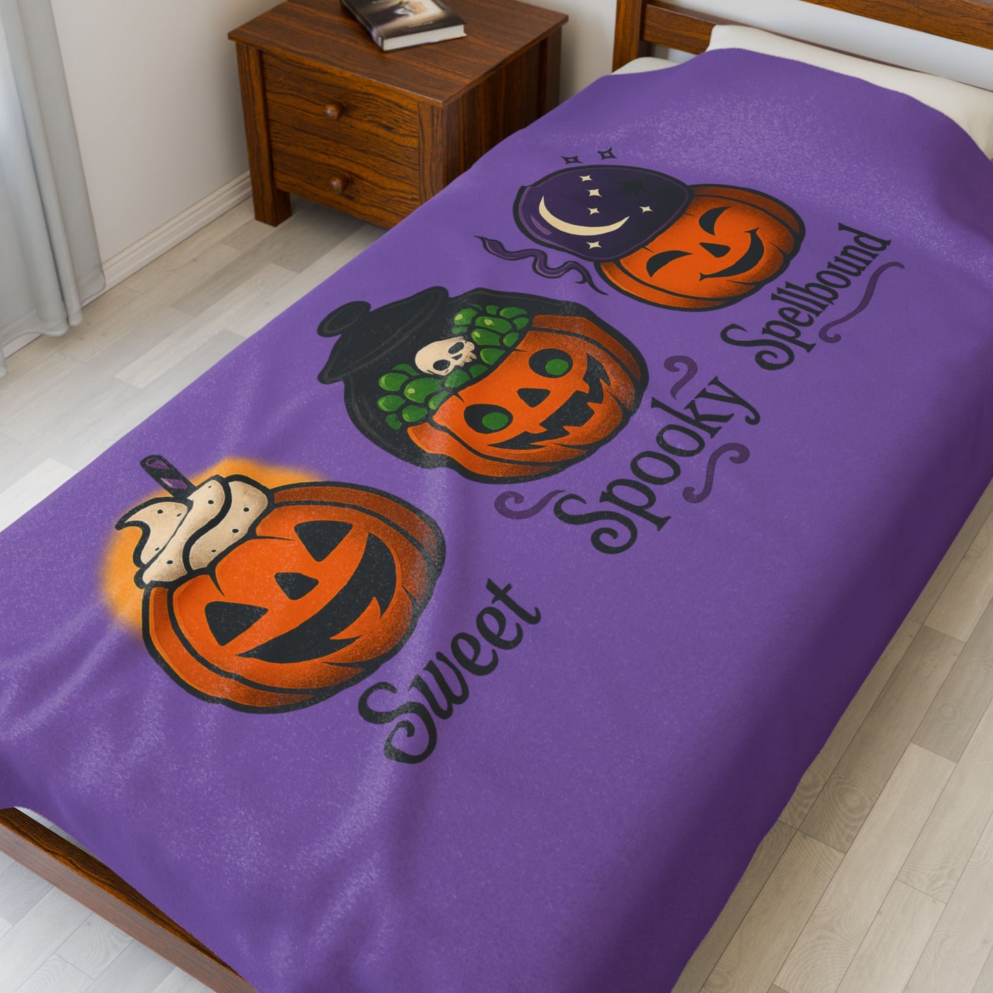 Halloween Cream Velveteen Plush Blanket - Cozy Throw for Fall Decor, Spooky Season Gift, Pumpkin Design, Seasonal Blanket, Cute Home Accent
