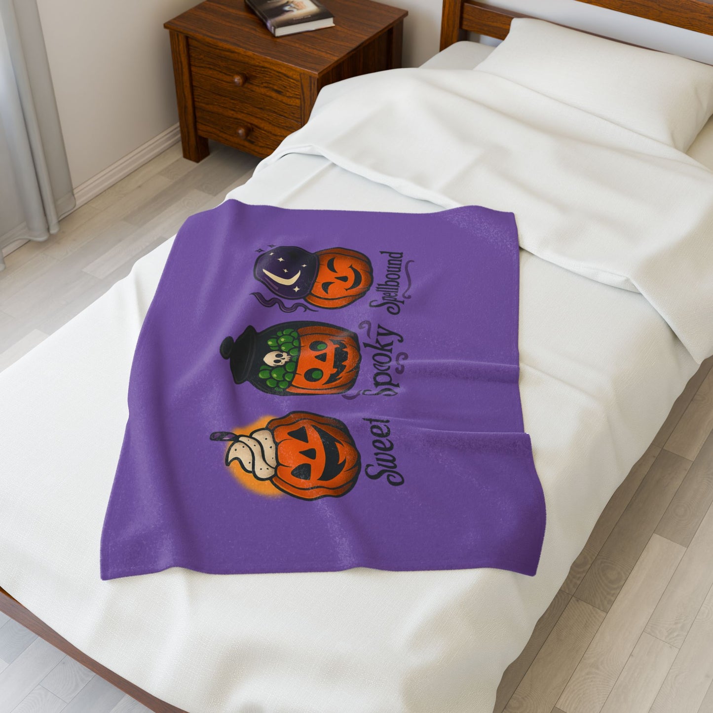 Halloween Cream Velveteen Plush Blanket - Cozy Throw for Fall Decor, Spooky Season Gift, Pumpkin Design, Seasonal Blanket, Cute Home Accent